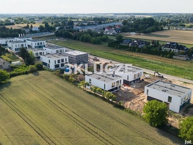 Nowoczesny bliźniak 175m2 z garażem i ogródkiem