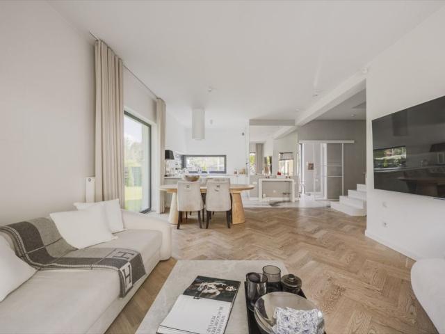 Nowoczesny bliźniak 197 m² w Chyliczkach zapraszam