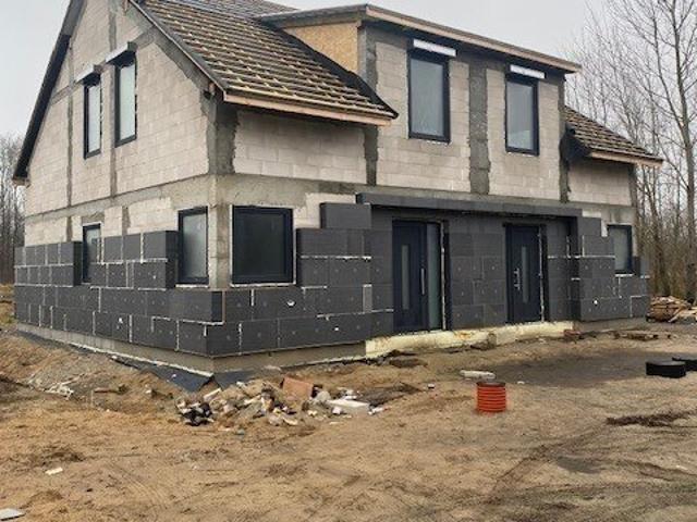 Nowoczesny bliźniak 110 m2 z tarasem i ogrodem