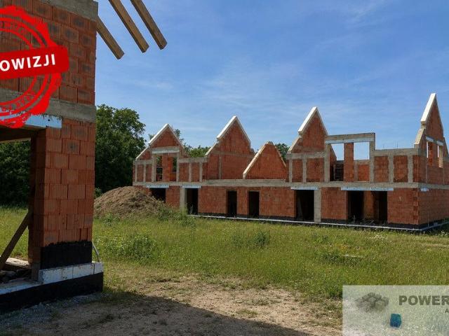Nowoczesny bliźniak 112 m2 z garażem i dużym strychem