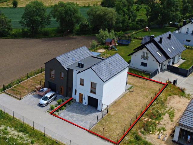 Nowoczesny bliźniak 124 m2 z ogródkiem – gotowy!