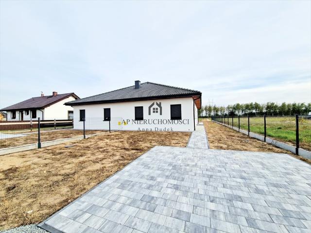 Nowoczesny bliźniak 86 m² w Kochowie, wysokiej jakości, gotowy do własnej aranżacji