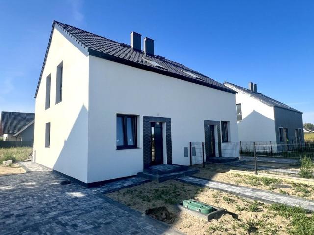 Na sprzedaż energooszczędny bliźniak 88 m² z dużą działką