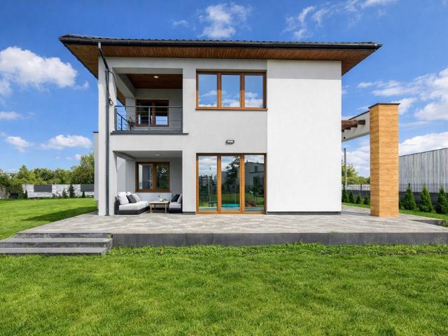 Do sprzedania nowoczesny dom 4 pok. z ogrodem 1103 m² w Starych Babicach