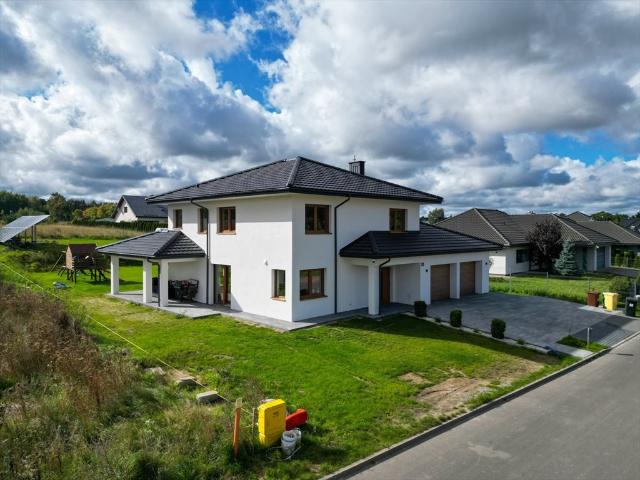 Nowoczesny dom 7 pokoi z tarasem i ogrodem zapraszam