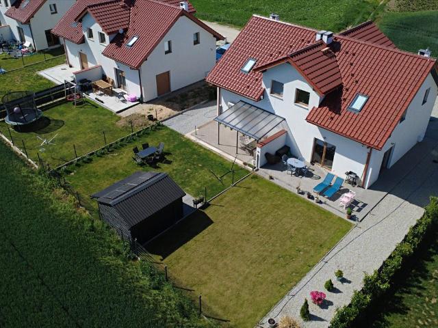 Nowoczesny dom 83 m2 z ogródkiem, gotowy do wprowadzenia