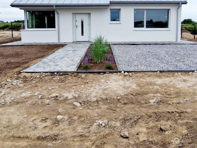 Nowoczesny dom 80 m² z energoszczędnym systemem, blisko natury