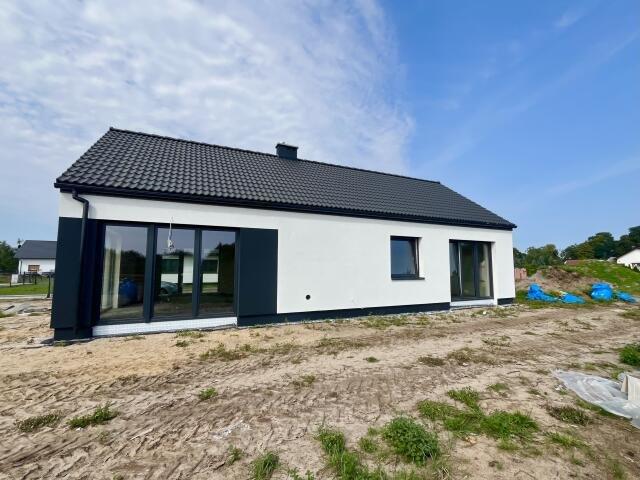 Nowoczesny dom 87,9 m² z tarasem i 3 sypialniami