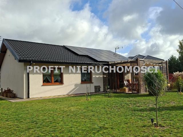 Nowoczesny dom 86 m² z fotowoltaiką i ogrzewaniem podczerwienią