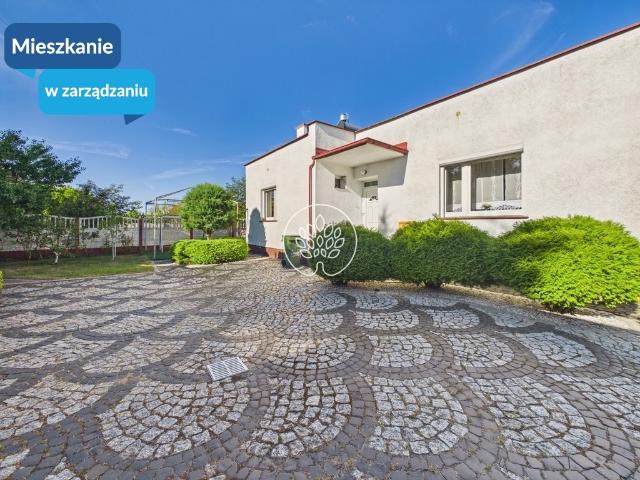 Nowoczesny dom 95 m² z garażem, fotowoltaiką i klimatyzacją