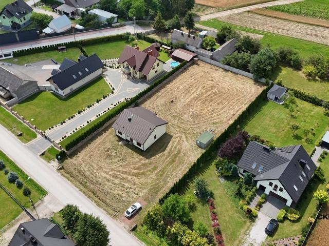Nowoczesny dom 98 m² na dużej działce 2432 m² Krajno Parcele