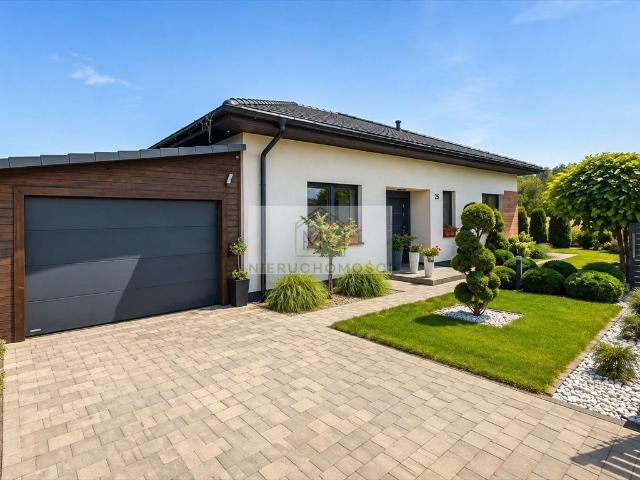Nowoczesny dom 100 m² z fotowoltaiką i strychem w Opolu