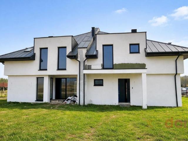 Zapraszam nowoczesny dom 105 m² z niezależnymi lokalami i ogrodem