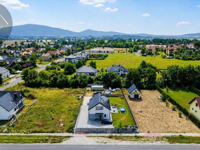 Nowoczesny dom 116 m² z garażem fotowoltaika i kominek