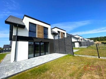 Nowoczesny dom 120 m² z garażem i dużym poddaszem