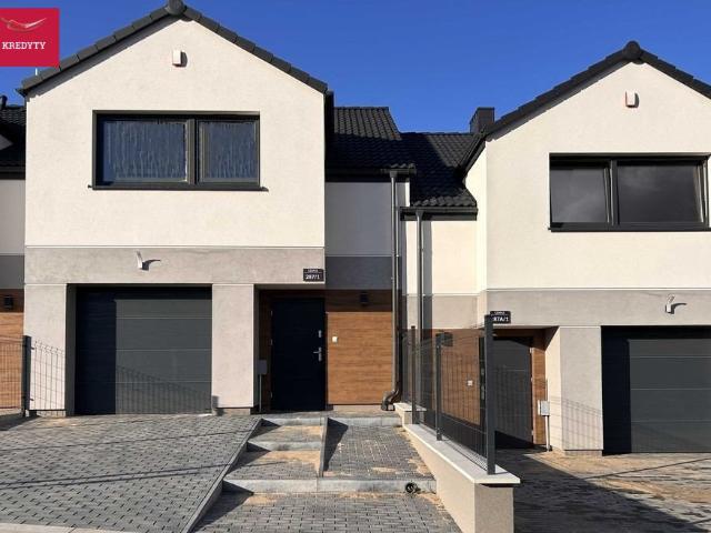 Na sprzedaż nowoczesny dom 121 m² z garażem i dużą działką