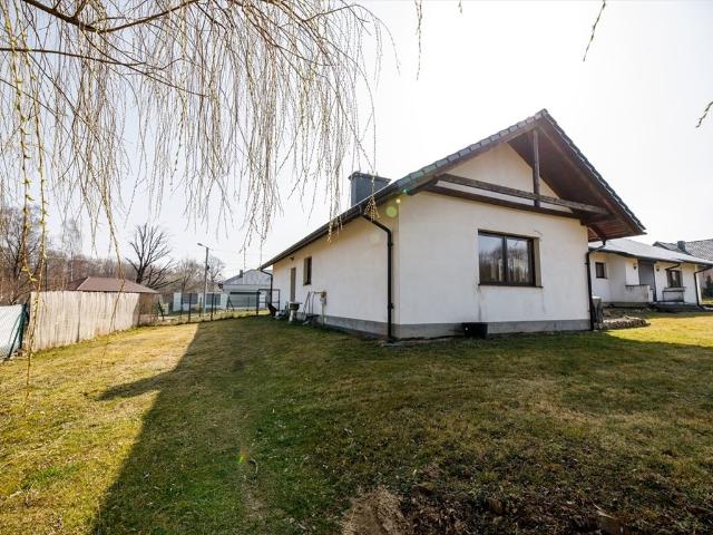 Nowoczesny dom 125 m² z tarasem i dużą działką