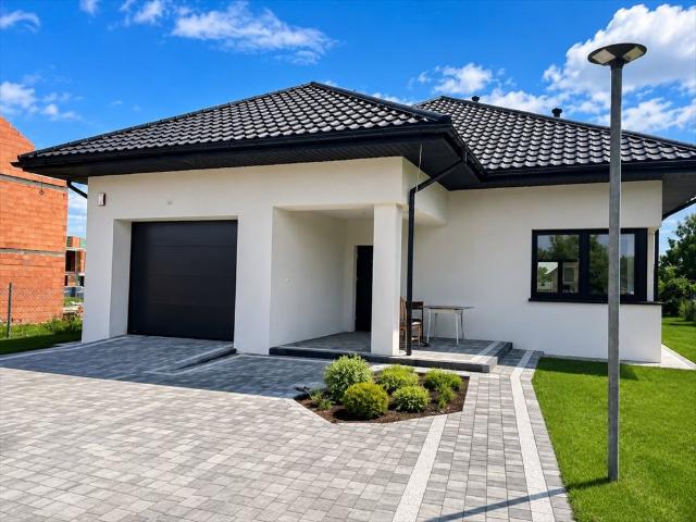 Nowoczesny dom 128 m² w Kajetanach, 20 min od Warszawy polecam!