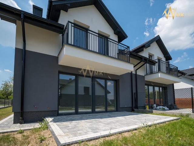 Nowoczesny dom 130 m2 z garażem, tarasem i ogrodem