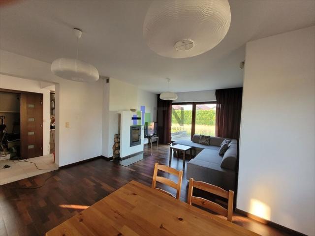 Nowoczesny dom 132 m2 garaż, alarm, las, Czernica