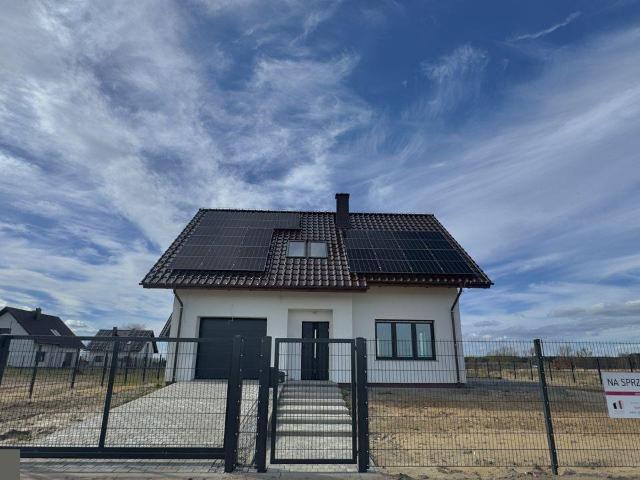 Nowoczesny dom 133 m2 z fotowoltaiką i ogrzewaniem podłogowym