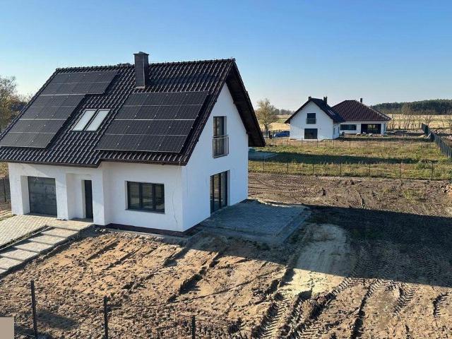 Nowoczesny dom 133 m2 z fotowoltaiką i ogrzewaniem podłogowym