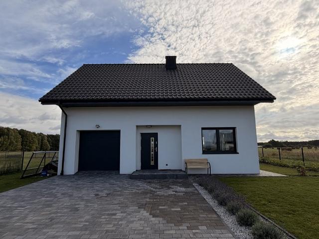 Nowoczesny dom 138 m² z garażem i ogrodem Niedźwiedź