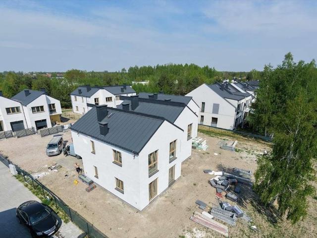 Nowoczesny dom 139 m² z dużym ogrodem, garażem i osiedlem