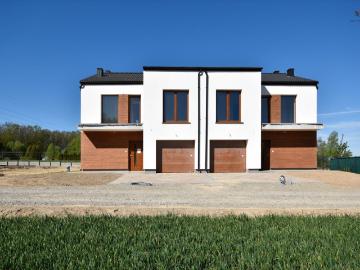 Nowoczesny dom 140 m2 z dużą działką w Natalinie