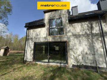 Nowoczesny dom 140 m² z dużą działką 750 m² w Adamowiznie