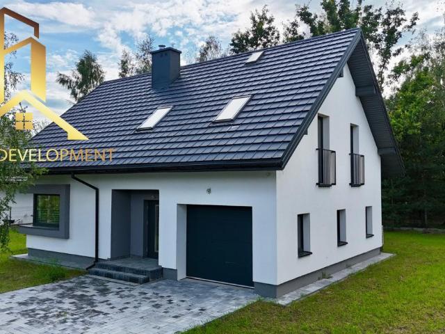 Nowoczesny dom 141 m² z dużą działką, garażem i tarasem polecam!
