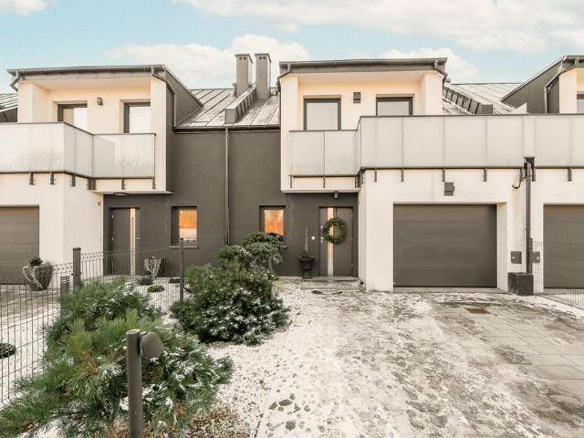 Nowoczesny dom 143 m² z ogródkiem, garażem i wysokim standardem
