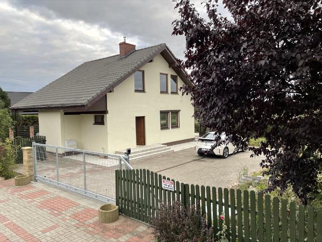 Nowoczesny dom 146m2 z piwnicą, ogrzewaniem podłogowym