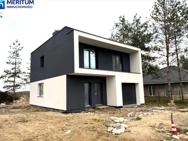 Do sprzedania nowoczesny dom 147 m² z dużą działką i garażem