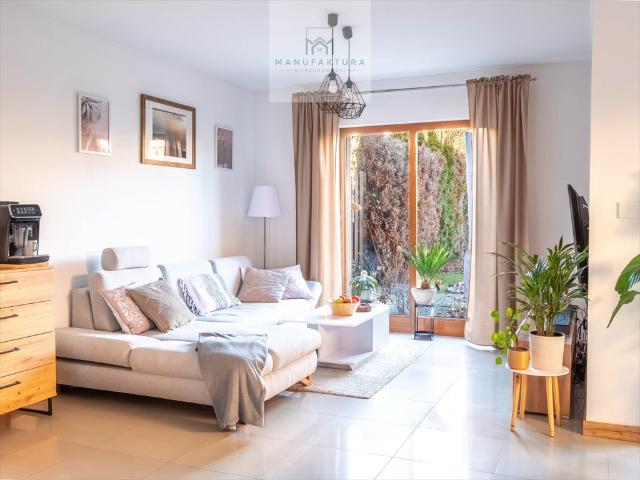 Nowoczesny dom 147 m² z ogrodem gotowy do zamieszkania