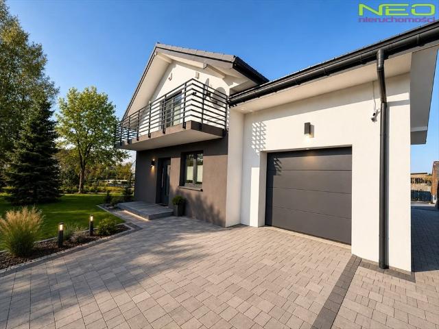 Nowoczesny dom 160 m² z garażem i ogrodem Wierzchowisko