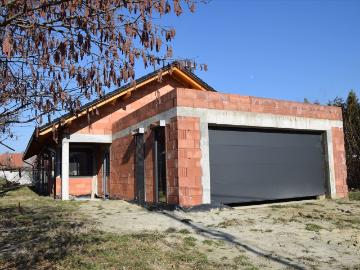 Nowoczesny dom 165 m2 z garażem i dużą działką