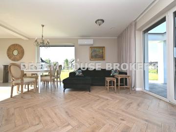 Nowoczesny dom 167 m² z ogrzewaniem podłogowym i klimatyzacją