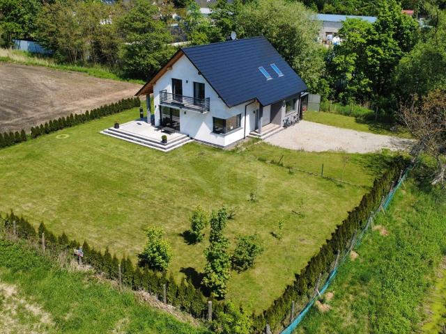 Nowoczesny dom 168 m2 w Jeszkowicach – spokojna okolica