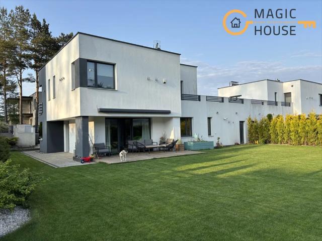 Do sprzedania nowoczesny dom 171 m² z garażem i ogrodem