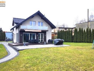 Nowoczesny dom 174 m² z dużą działką i blisko plaży