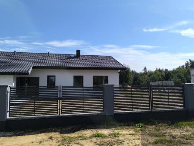 Nowoczesny dom 179 m2 w Puszczy Mariańskiej z garażem