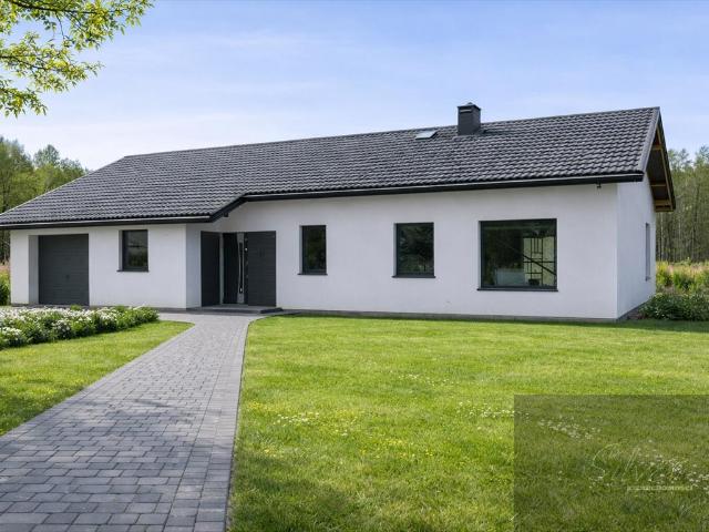 Nowoczesny dom 179 m2 z garażem i dużą działką