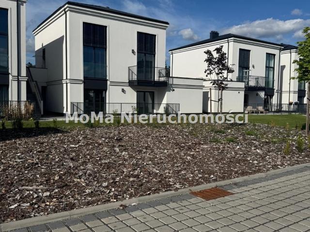 Sprzedam nowoczesny dom 181 m² z ogrodem i garażem w Niemczu