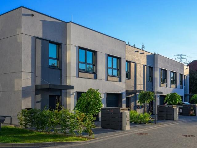 Nowoczesny dom 185 m² z ogródkiem i garażem w Jasińsku
