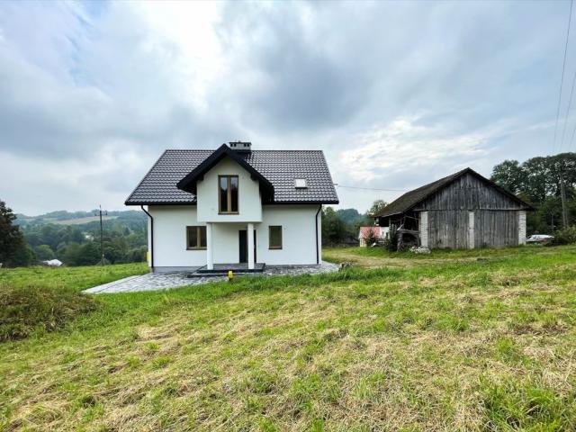 Nowoczesny dom 200 m2 na dużej działce w Nozdrzecu