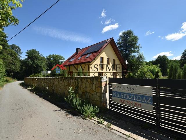 Na sprzedaż nowoczesny dom 230 m² z solarami i ogrzewaniem podłogowym