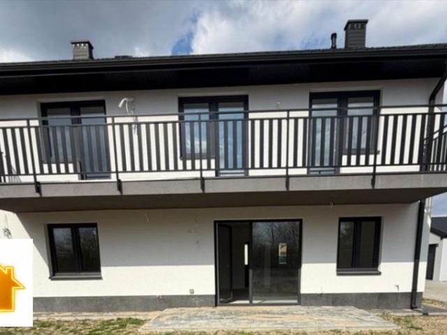 Gotowy dom z 4 apartamentami pod inwestycję w Mielcu