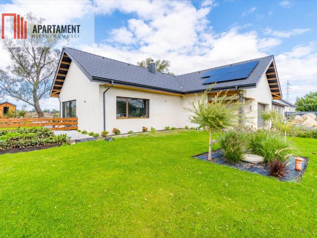 Nowoczesny dom 252 m² w Przyłękach z dużym salonem i garażem