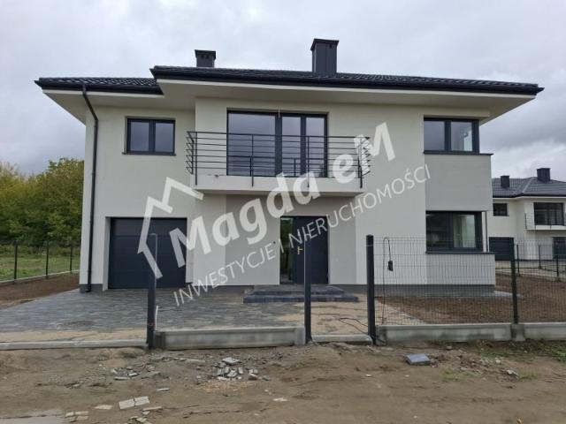 Nowoczesny dom 257 m² z dużą działką 500 m² polecam!